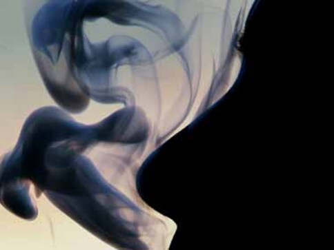 Indian 'cigarette snatcher' dies of lung cancer in Dubai