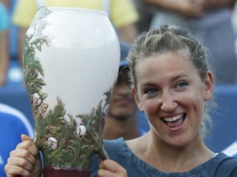 Victoria Azarenka stuns Serena Williams in Cincinnati final Victoria Azarenka stuns Serena Williams in Cincinnati final