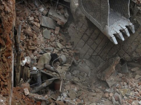 Building collapse kills three in suburban Bangalore