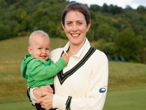 Australian cricketer scores a century in-between breastfeeding sessions