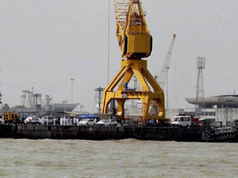 INS Sindhurakshak: Three bodies recovered, 15 still missing INS Sindhurakshak: Three bodies recovered, 15 still missing