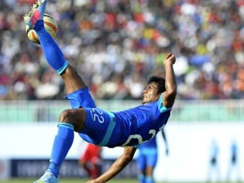 SAFF Cup: Defending champions India edge past Maldives to reach final SAFF Cup: Defending champions India edge past Maldives to reach final