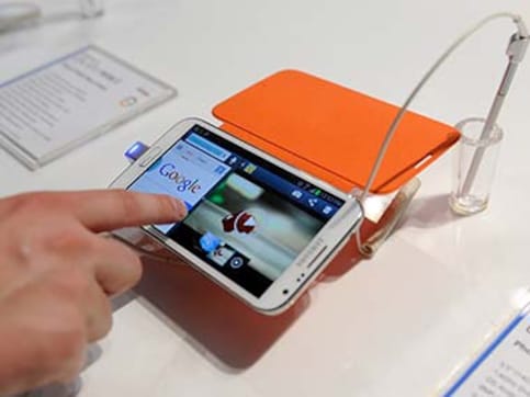 Phablets sales will soon eat into tablet sales, says research firm IDC Phablets sales will soon eat into tablet sales, says research firm IDC