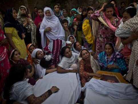 Pakistan church toll climbs to 78, bombers were in police uniform Pakistan church toll climbs to 78, bombers were in police uniform