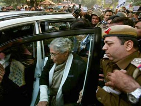 Sheila Dikshit ought to be Congress' automatic choice for PM: Ruchir Sharma