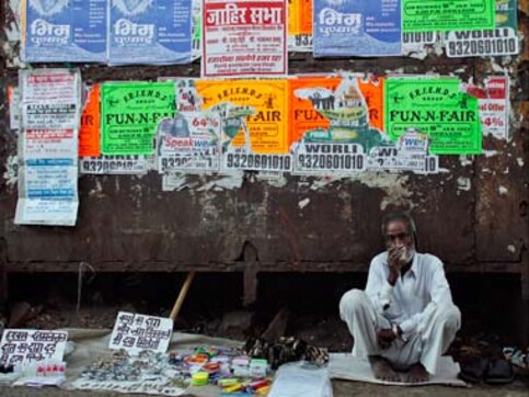 Implement national policy for hawkers, SC tells govt Implement national policy for hawkers, SC tells govt