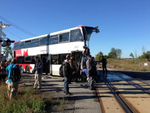 Canada: Train, bus crash in Ottawa leaves several dead Canada: Train, bus crash in Ottawa leaves several dead
