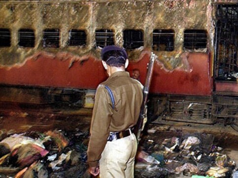 Godhra train burning: HC grants bail to three convicts Godhra train burning: HC grants bail to three convicts