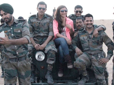 War Chhod Na Yaar trailer out: Sharman salutes his role in war comedy War Chhod Na Yaar trailer out: Sharman salutes his role in war comedy