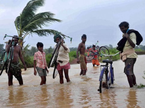 Cyclone Phailin: Situation 'critical' in two Odisha districts after flooding Cyclone Phailin: Situation 'critical' in two Odisha districts after flooding