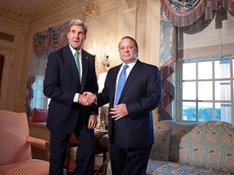 Pak PM Sharif meets John Kerry, discusses terrorism, trade Pak PM Sharif meets John Kerry, discusses terrorism, trade