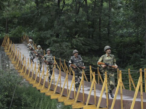 J&K: Pak denies violating ceasefire pact, refuses to take intruder's body J&K: Pak denies violating ceasefire pact, refuses to take intruder's body