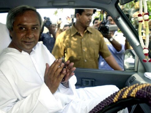 Naveen Patnaik's convoy blocked by villagers on Odisha coast Naveen Patnaik's convoy blocked by villagers on Odisha coast