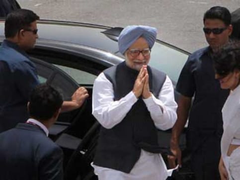 Prime Minister Manmohan Singh leaves for China, to meet Jinping Prime Minister Manmohan Singh leaves for China, to meet Jinping