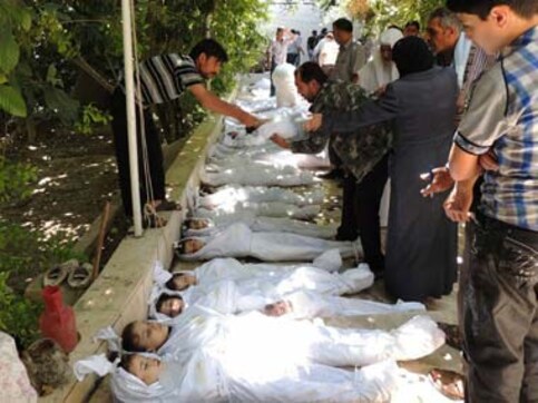 Chemical weapons inspectors cross into Syria to begin disarmament task Chemical weapons inspectors cross into Syria to begin disarmament task