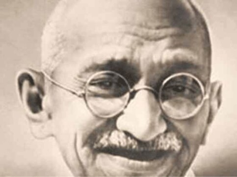 Bollywood remembers bapu on Gandhi Jayanti Bollywood remembers bapu on Gandhi Jayanti