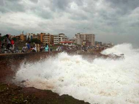 Cyclone Phailin cripples rail traffic in Odisha Cyclone Phailin cripples rail traffic in Odisha