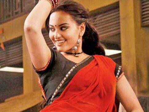 No bikini for Sonakshi Sinha, wet saree is good enough No bikini for Sonakshi Sinha, wet saree is good enough