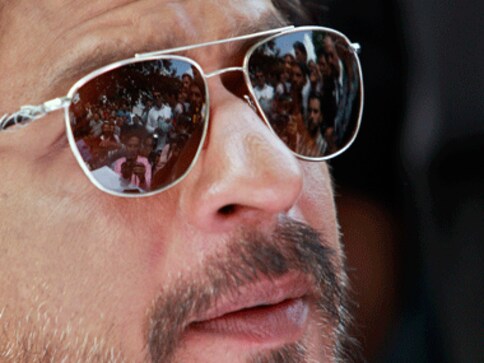 SRK is the best looking celeb in a rugged look: Survey