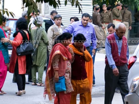 Extreme prejudice, cries family as Rajesh, Nupur Talwar taken away Extreme prejudice, cries family as Rajesh, Nupur Talwar taken away