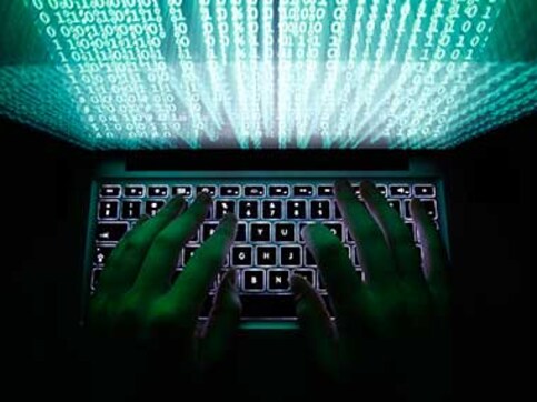 Private Detective, software developer arrested for spying on mobiles Private Detective, software developer arrested for spying on mobiles