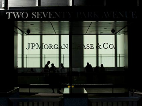 JPMorgan's legal troubles weigh on employee pay JPMorgan's legal troubles weigh on employee pay