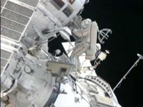 Nasa wants commercial space taxis to ferry astronauts to ISS Nasa wants commercial space taxis to ferry astronauts to ISS