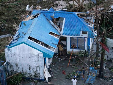 Typhoon Haiyan death toll could reach 10,000 in Philippines