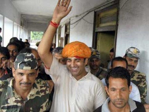 BJP felicitates all UP members accused in Muzaffarnagar riots BJP felicitates all UP members accused in Muzaffarnagar riots