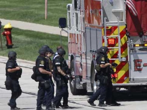 Gunfire reported in New Jersey shopping mall
