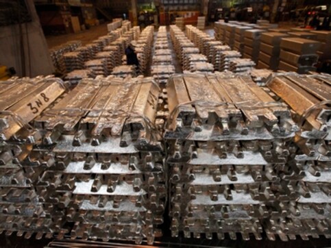 Novelis Q4 sales dive 12% to $2.7 bn as commodity prices fall, shipments decline; firm on capacity additions Novelis Q4 sales dive 12% to $2.7 bn as commodity prices fall, shipments decline; firm on capacity additions