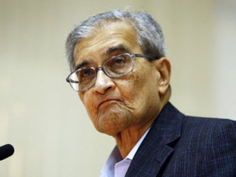 Delhi riots: India a secular country, we can't divide Hindus and Muslims, says Nobel laureate Amartya Sen Delhi riots: India a secular country, we can't divide Hindus and Muslims, says Nobel laureate Amartya Sen