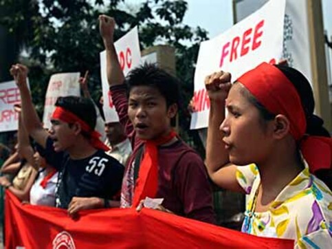 With 'loving kindness', Myanmar frees 69 political prisoners With 'loving kindness', Myanmar frees 69 political prisoners