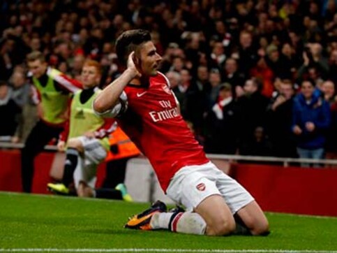 Arsenal beat Saints to move four points clear at the top of EPL Arsenal beat Saints to move four points clear at the top of EPL