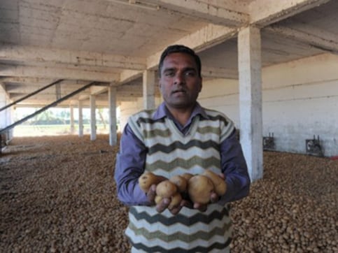 As India sheds tears over onions, it's potato politics in Odisha As India sheds tears over onions, it's potato politics in Odisha