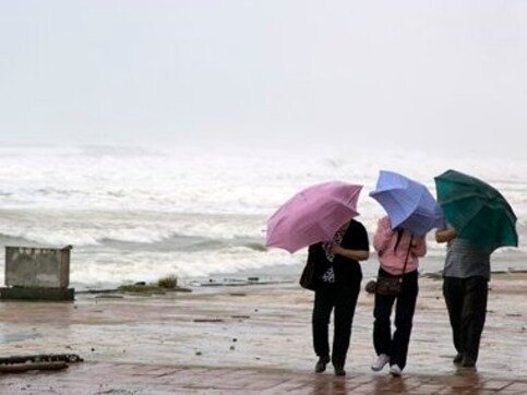 Typhoon Doksuri hammers central Vietnam; around 1,23,000 homes damaged, power lines torn down Typhoon Doksuri hammers central Vietnam; around 1,23,000 homes damaged, power lines torn down