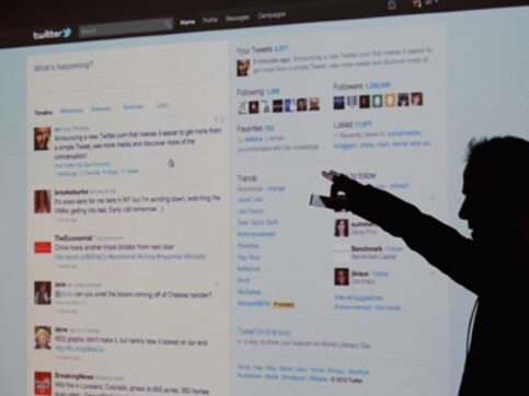 Twitter loses fizz after dream listing; FB, LinkedIn still hold ground Twitter loses fizz after dream listing; FB, LinkedIn still hold ground