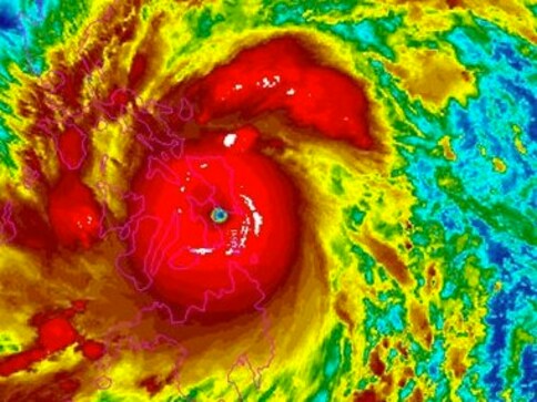 Typhoon Haiyan sets off landslides, knocks off power in Philippines