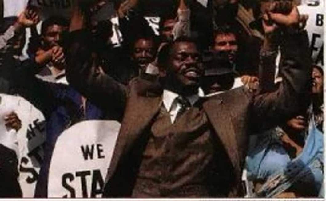 And last but not the least Danny Glover also played Nelson Mandela in the made for television film Mandela from 1987. Still from poster. And last but not the least Danny Glover also played Nelson Mandela in the made for television film Mandela from 1987. Still from poster.