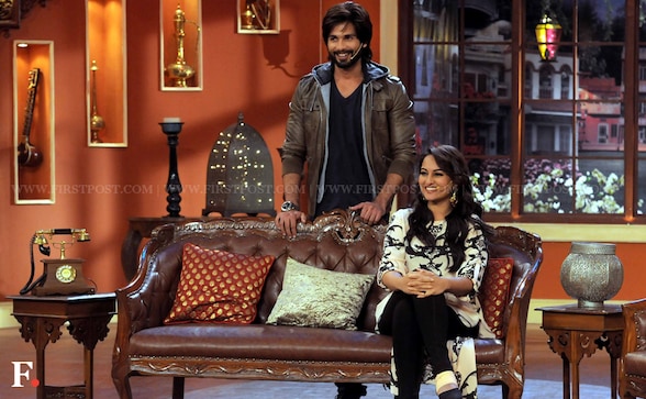 Images: Shahid, Sonakshi teach Gandi Baat to Kapil on his show Images: Shahid, Sonakshi teach Gandi Baat to Kapil on his show