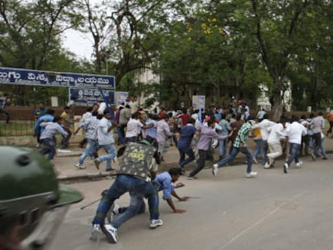 Telagana govt draws flak after midnight raid on Osmania students Telagana govt draws flak after midnight raid on Osmania students