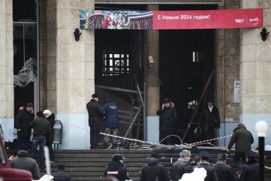 Woman suicide bomber kills at least 14 at Russian station Woman suicide bomber kills at least 14 at Russian station