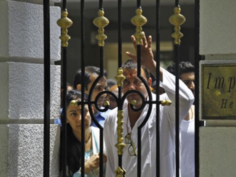 Despite controversy, Sanjay Dutt released on parole for month