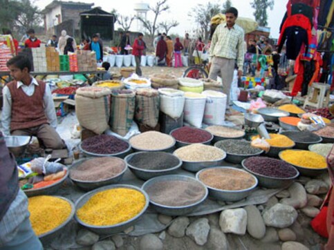 Cong's ambitious food law rolled out in 7 states including Delhi Cong's ambitious food law rolled out in 7 states including Delhi