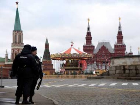 Moscow: 4 killed, 13 injured after bus careens off road and crashes into underground passage Moscow: 4 killed, 13 injured after bus careens off road and crashes into underground passage