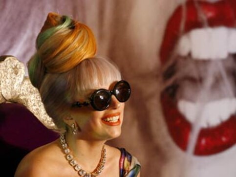 Support Justin Bieber, Beliebers: Gaga tells her 'little monsters' Support Justin Bieber, Beliebers: Gaga tells her 'little monsters'