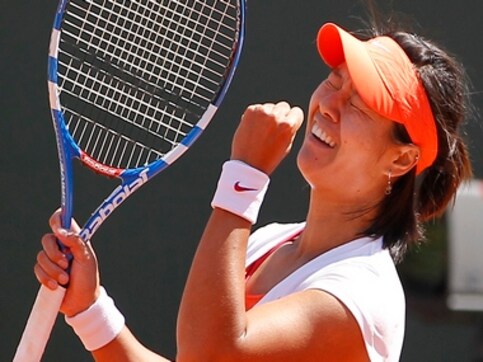 Australian Open: Li Na demolishes Pennetta to breeze into semis Australian Open: Li Na demolishes Pennetta to breeze into semis