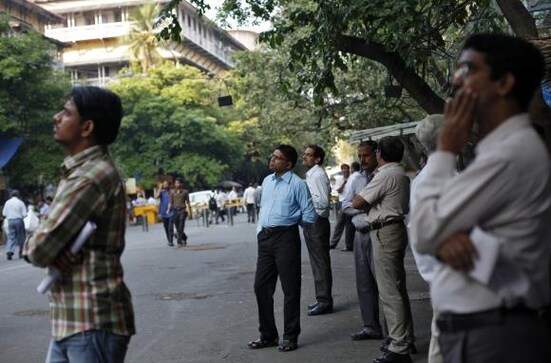 Sensex gains 173 points; telecom, IT stocks lead