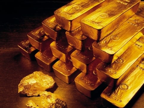 Gold jumps 2% as Fed bonanza stalls cash rush; US confident of clinching economic stimulus package soon Gold jumps 2% as Fed bonanza stalls cash rush; US confident of clinching economic stimulus package soon