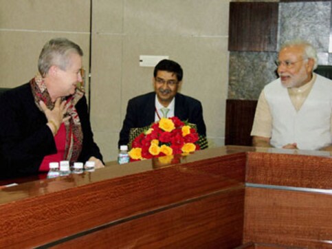 Modi-Powell meet means US believes he could win 2014 polls Modi-Powell meet means US believes he could win 2014 polls